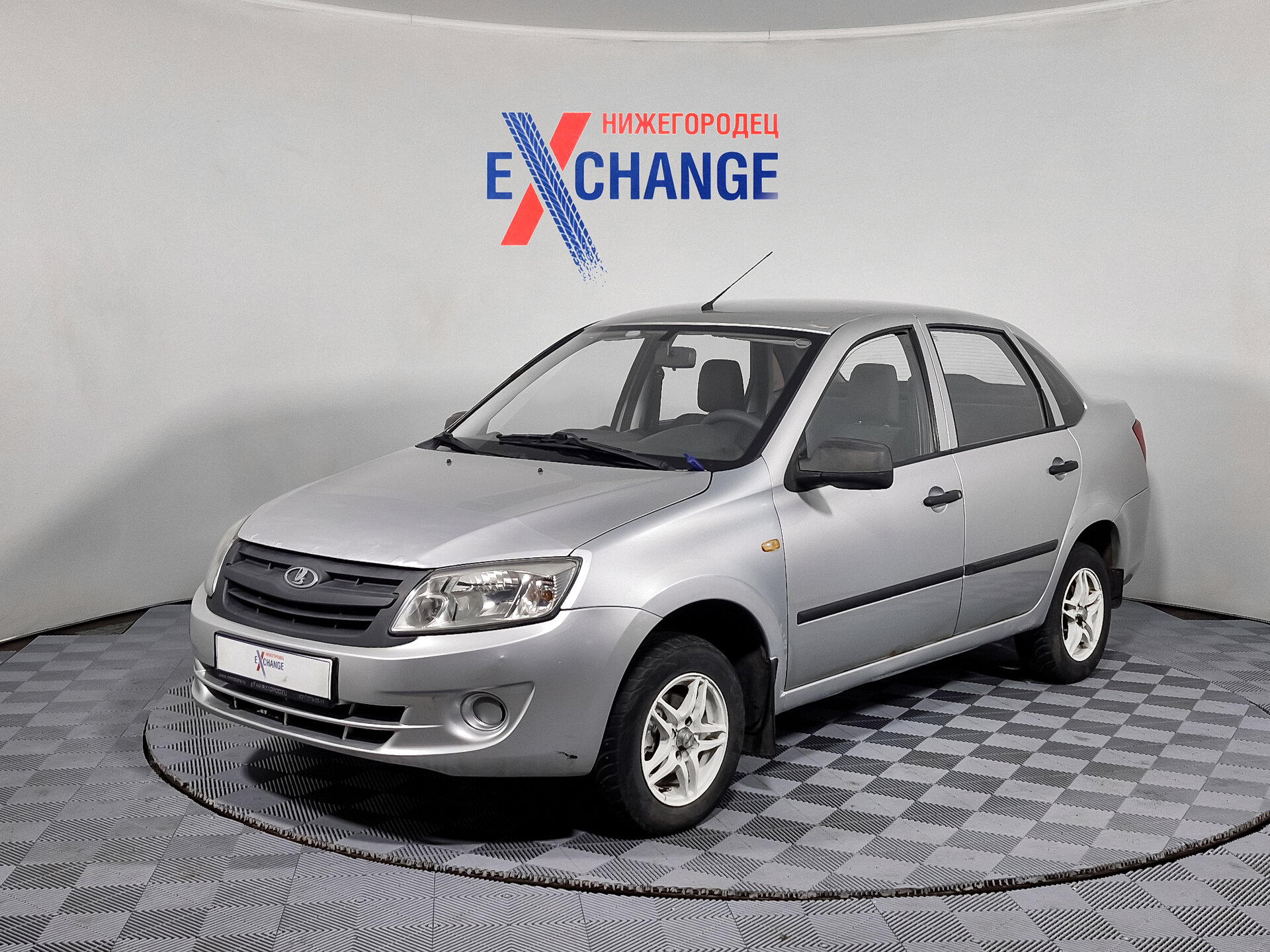 Lada (Ваз) Granta 1.6 MT (82 л.с.), 2013