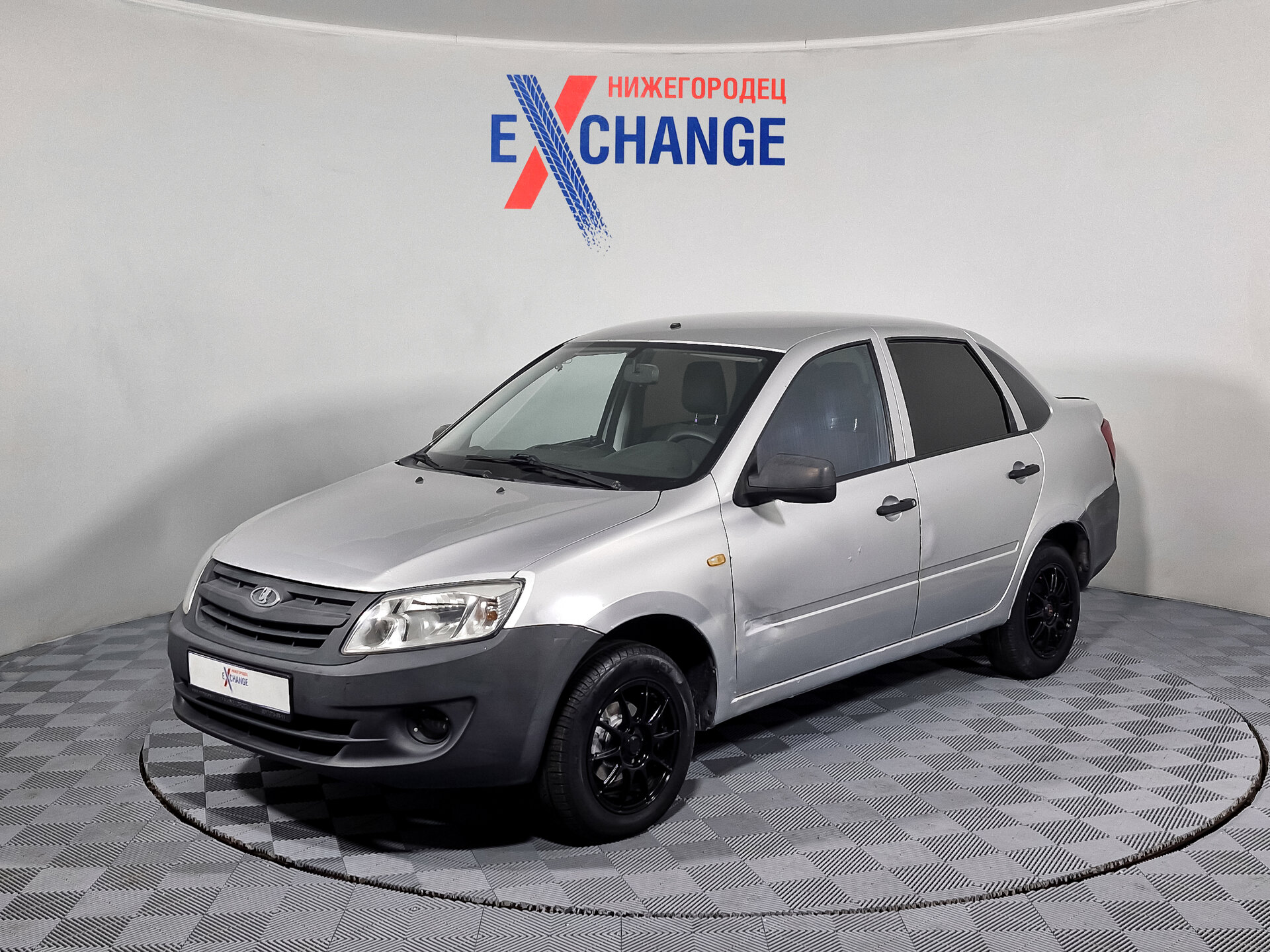 Lada (Ваз) Granta 1.6 MT (82 л.с.), 2013