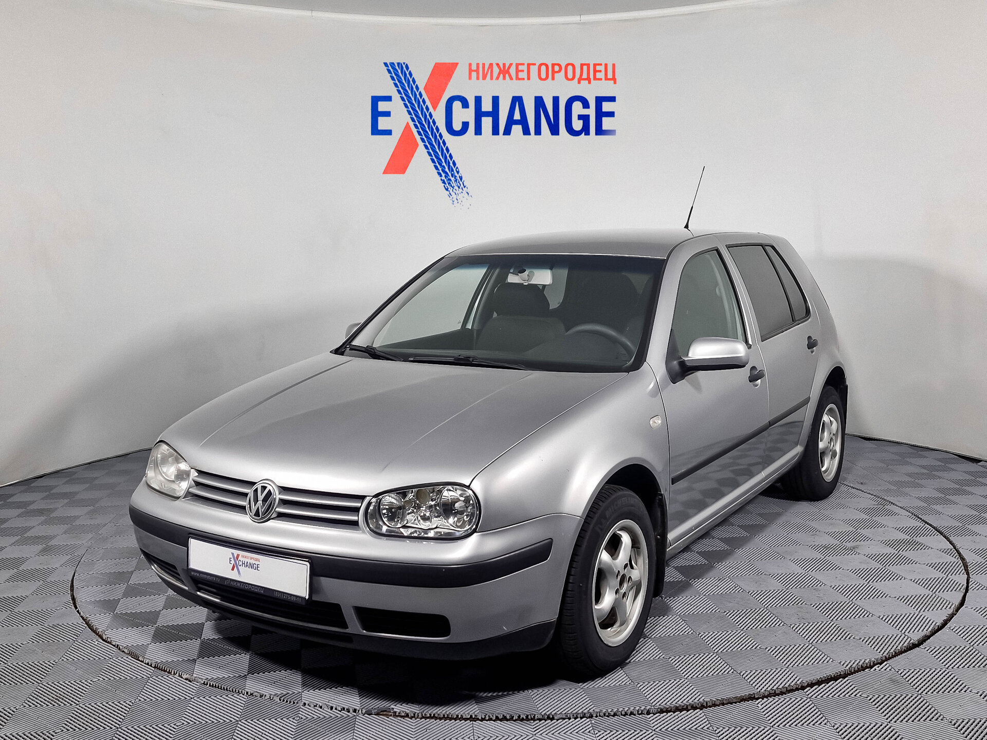 Volkswagen Golf 1.6 AT (102 л.с.), 2002