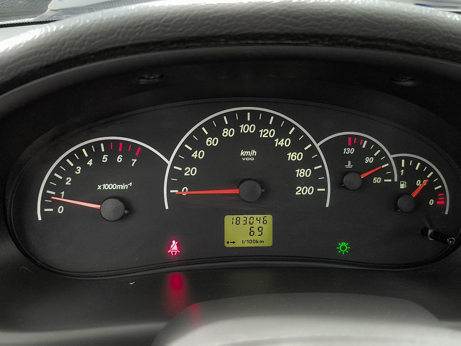 Lada (Ваз) Priora 1.6 MT (98 л.с.), 2012