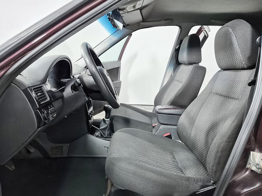 Lada (Ваз) Priora 1.6 MT (98 л.с.), 2012 Lada (Ваз) Priora 1.6 MT (98 л.с.), 2012