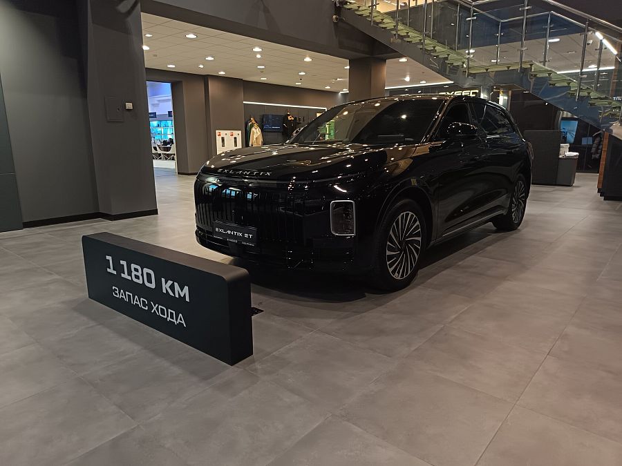 Exeed Exlantix ET 1.5hyb AT (469 л.с.) 4WD, 2026 Exeed Exlantix ET 1.5hyb AT (469 л.с.) 4WD, 2026