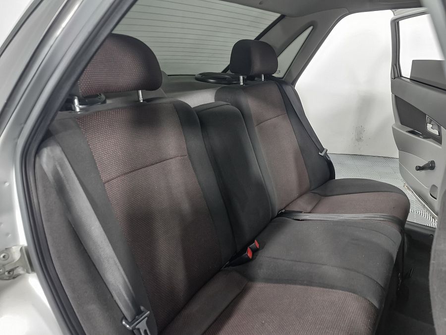Lada (Ваз) Priora 1.6 MT (98 л.с.), 2010 Lada (Ваз) Priora 1.6 MT (98 л.с.), 2010