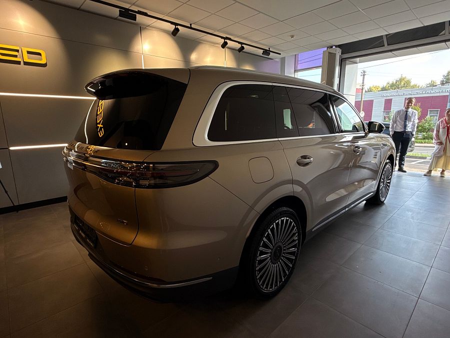 Exeed Exlantix ET 1.5hyb AT (469 л.с.) 4WD, 2026 Exeed Exlantix ET 1.5hyb AT (469 л.с.) 4WD, 2026