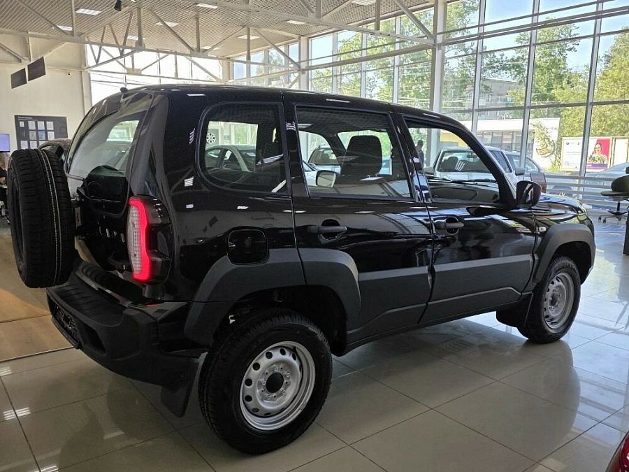 Lada (Ваз) Niva Travel 1.8 MT (90 л.с.) 4WD, 2026 Lada (Ваз) Niva Travel 1.8 MT (90 л.с.) 4WD, 2026