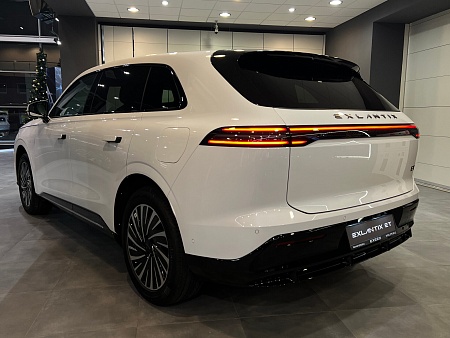 Exeed Exlantix ET 1.5hyb AT (469 л.с.) 4WD, 2025 Exeed Exlantix ET 1.5hyb AT (469 л.с.) 4WD, 2025