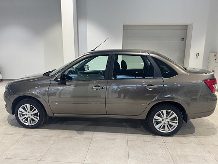 Lada (Ваз) Granta 1.6 MT (90 л.с.), 2026