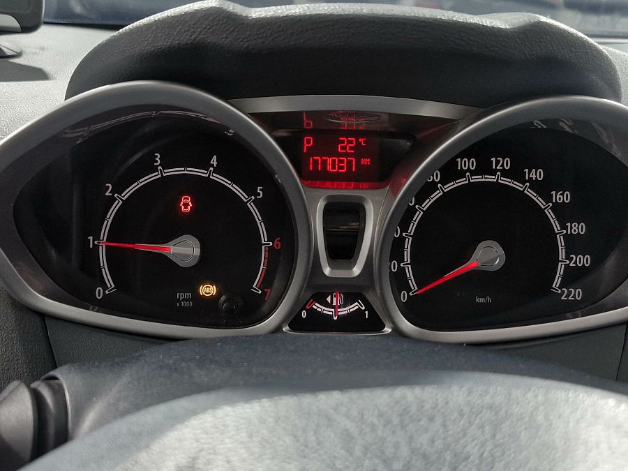 Ford Fiesta 1.4 AT (96 л.с.), 2010