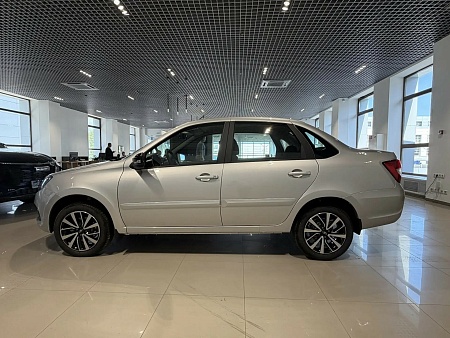 Lada (Ваз) Granta 1.6 MT (106 л.с.), 2026