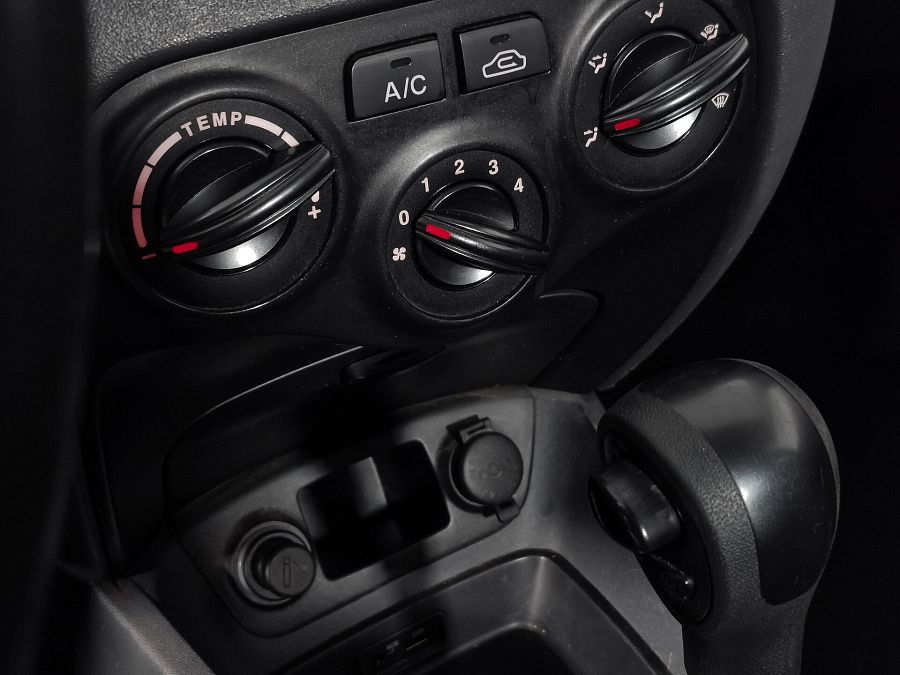 Kia Rio 1.4 AT (95 л.с.), 2011 Kia Rio 1.4 AT (95 л.с.), 2011