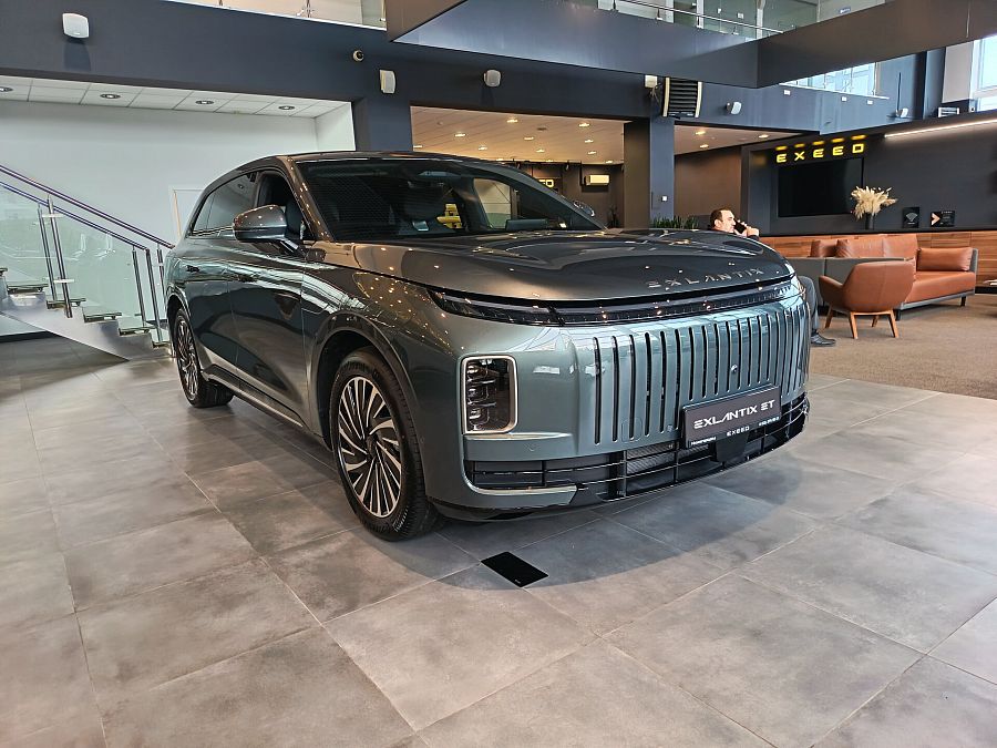 Exeed Exlantix ET 1.5hyb AT (469 л.с.) 4WD, 2026 Exeed Exlantix ET 1.5hyb AT (469 л.с.) 4WD, 2026