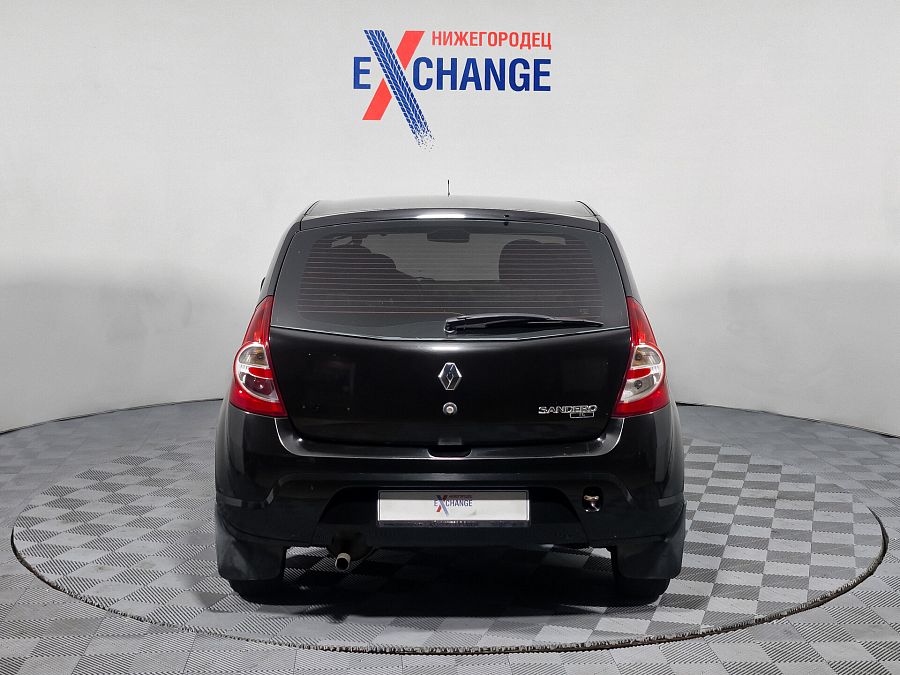 Renault Sandero 1.4 MT (75 л.с.), 2011