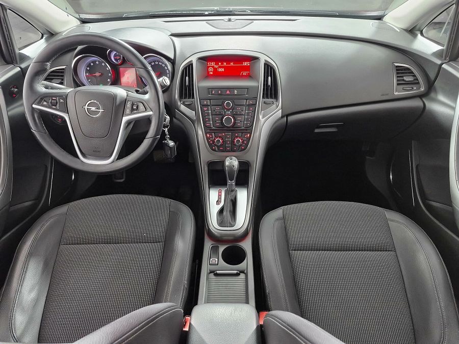 Opel Astra 1.6 AT (115 л.с.), 2011 Opel Astra 1.6 AT (115 л.с.), 2011