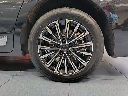 JAC RF8 2.0 AT (236 л.с.), 2026 JAC RF8 2.0 AT (236 л.с.), 2026