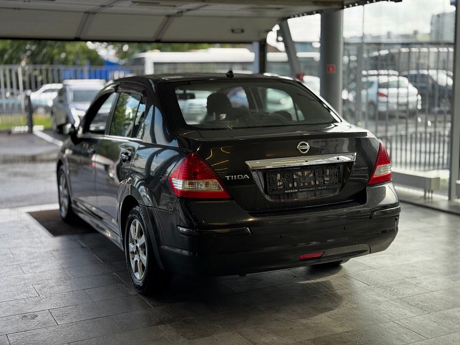 Nissan Tiida 1.6 MT (110 л.с.), 2010