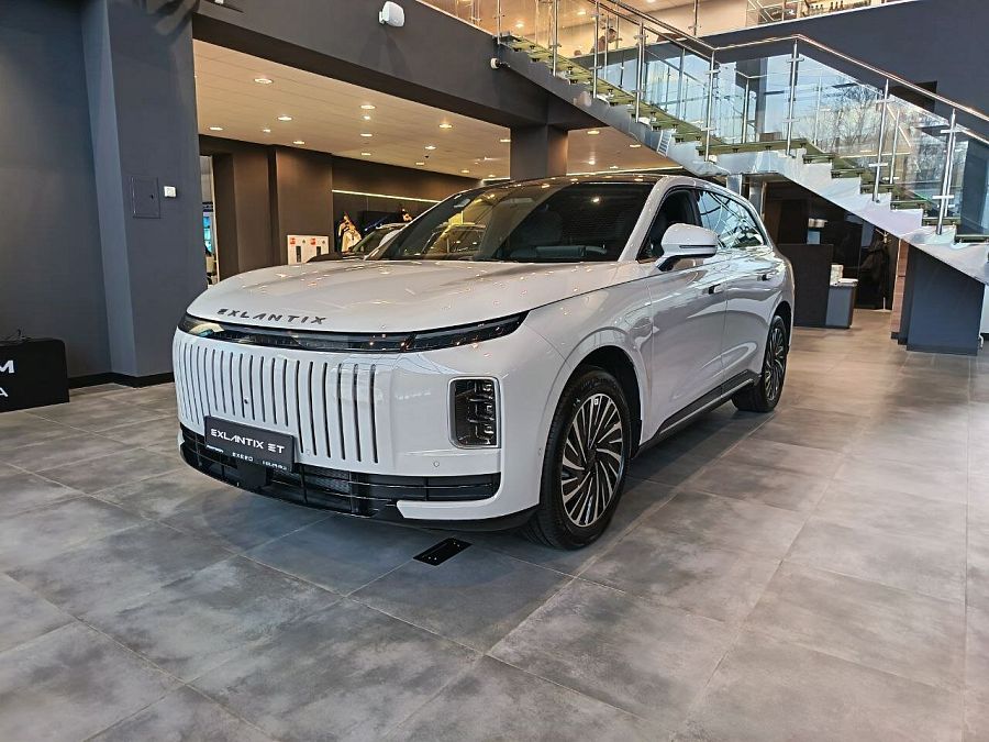 Exeed Exlantix ET 1.5hyb AT (469 л.с.) 4WD, 2026 Exeed Exlantix ET 1.5hyb AT (469 л.с.) 4WD, 2026