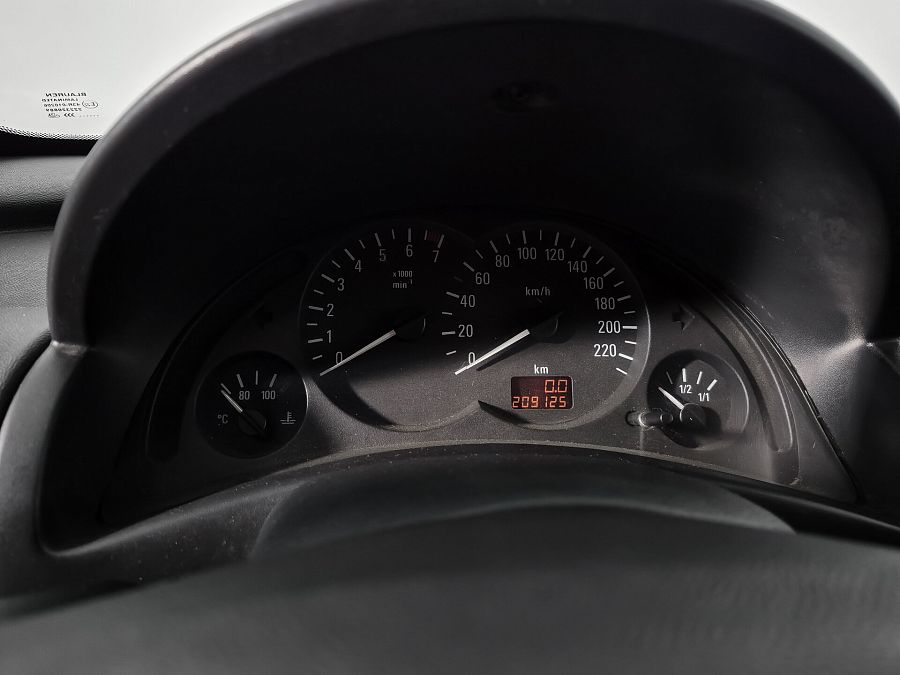 Opel Corsa 1.2 MT (75 л.с.), 2003 Opel Corsa 1.2 MT (75 л.с.), 2003