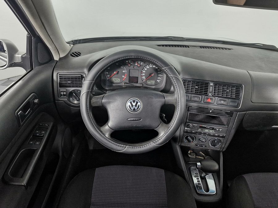 Volkswagen Golf 1.6 AT (102 л.с.), 2002 Volkswagen Golf 1.6 AT (102 л.с.), 2002