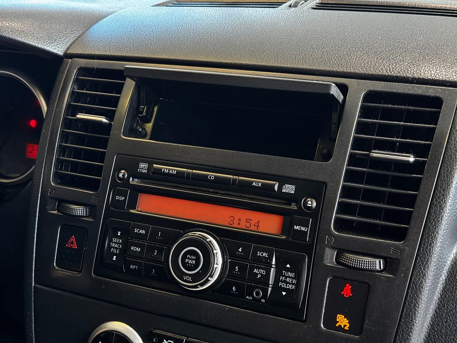 Nissan Tiida 1.6 MT (110 л.с.), 2010