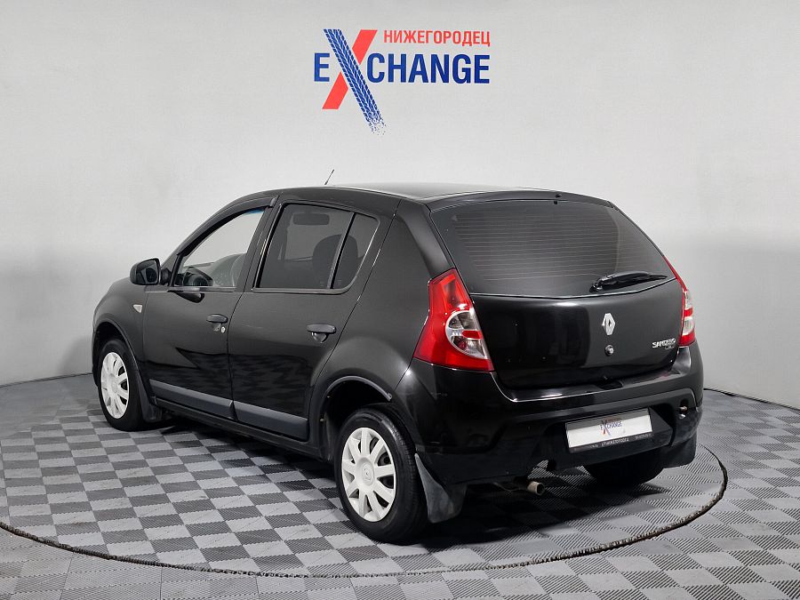 Renault Sandero 1.4 MT (75 л.с.), 2011
