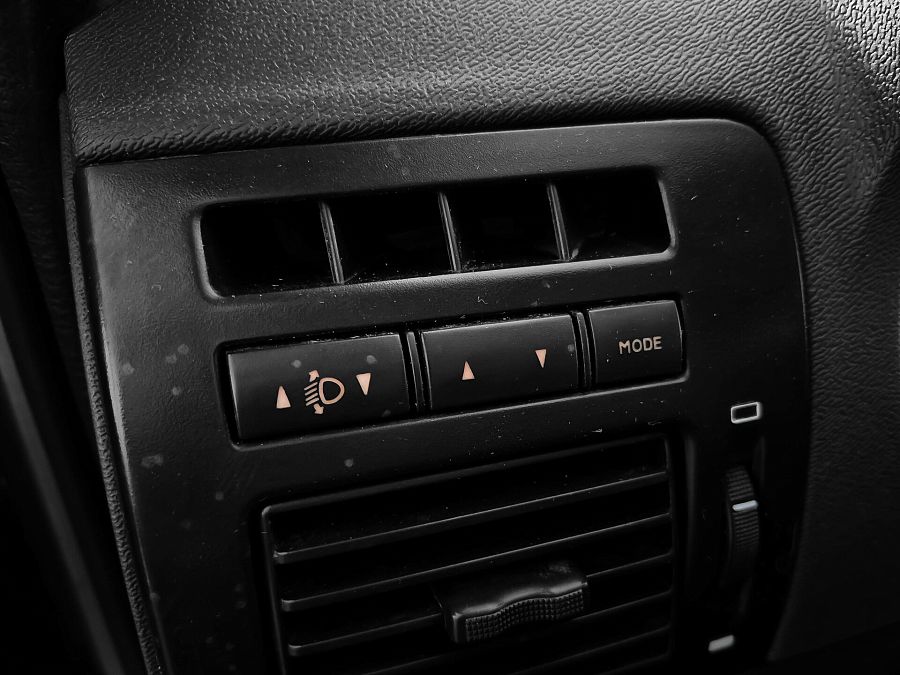Fiat Albea 1.4 MT (77 л.с.), 2010 Fiat Albea 1.4 MT (77 л.с.), 2010