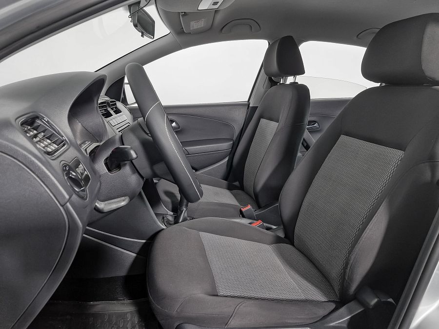 Volkswagen Polo 1.6 MT (105 л.с.), 2012