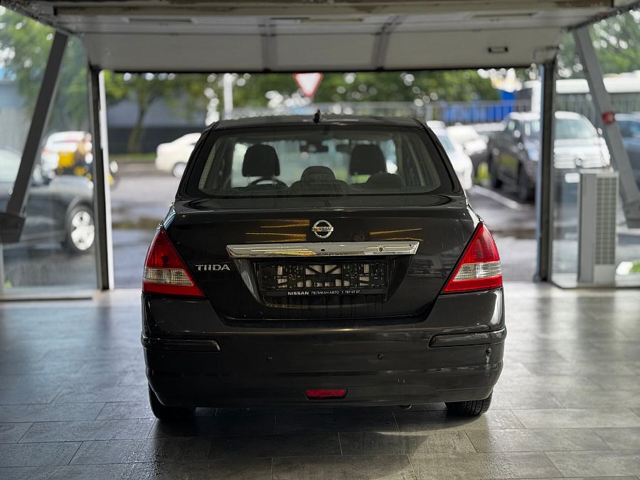 Nissan Tiida 1.6 MT (110 л.с.), 2010
