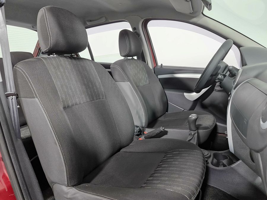 Renault Sandero 1.6 MT (84 л.с.), 2013 Renault Sandero 1.6 MT (84 л.с.), 2013