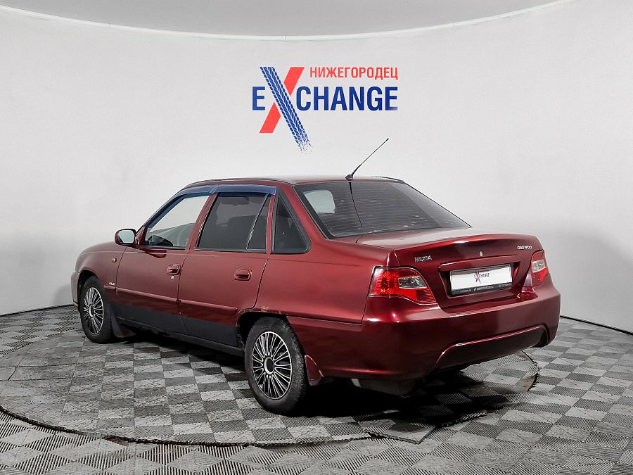 Daewoo Nexia 1.5 MT (80 л.с.), 2010 Daewoo Nexia 1.5 MT (80 л.с.), 2010