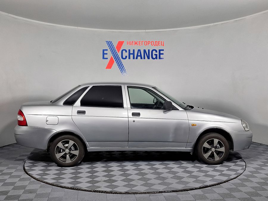 Lada (Ваз) Priora 1.6 MT (98 л.с.), 2010 Lada (Ваз) Priora 1.6 MT (98 л.с.), 2010