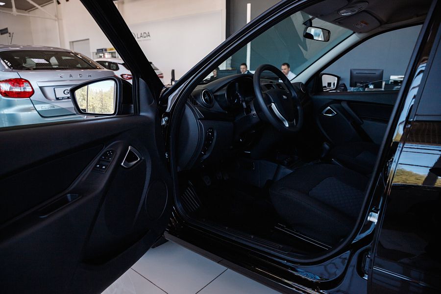 Lada (Ваз) Granta 1.6 MT (90 л.с.), 2026 Lada (Ваз) Granta 1.6 MT (90 л.с.), 2026