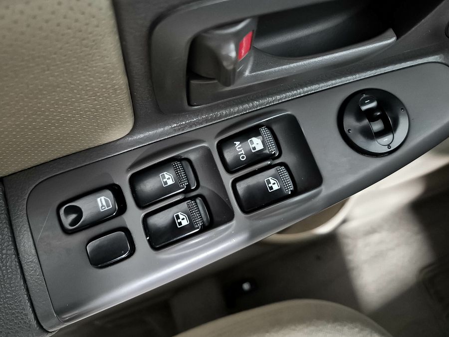 Kia Cerato 1.6 MT (105 л.с.), 2006 Kia Cerato 1.6 MT (105 л.с.), 2006