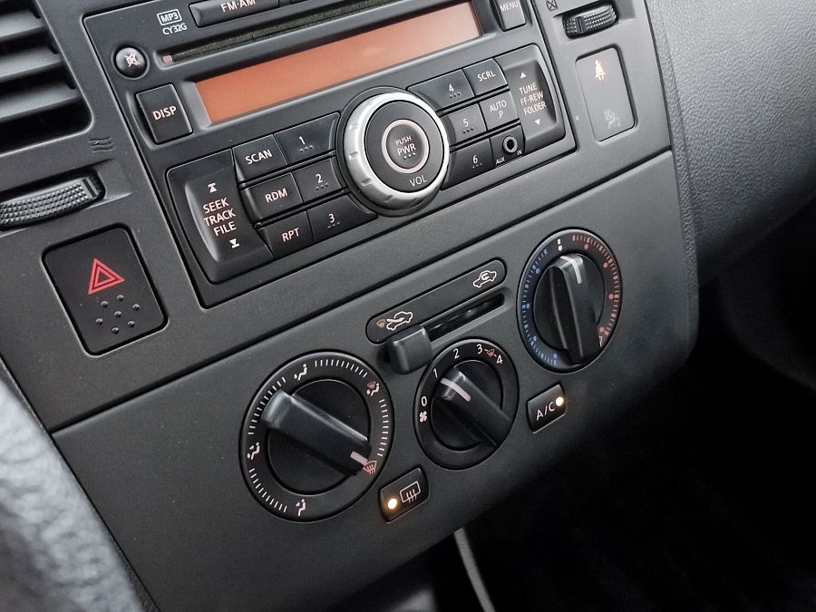 Nissan Tiida 1.6 AT (110 л.с.), 2010
