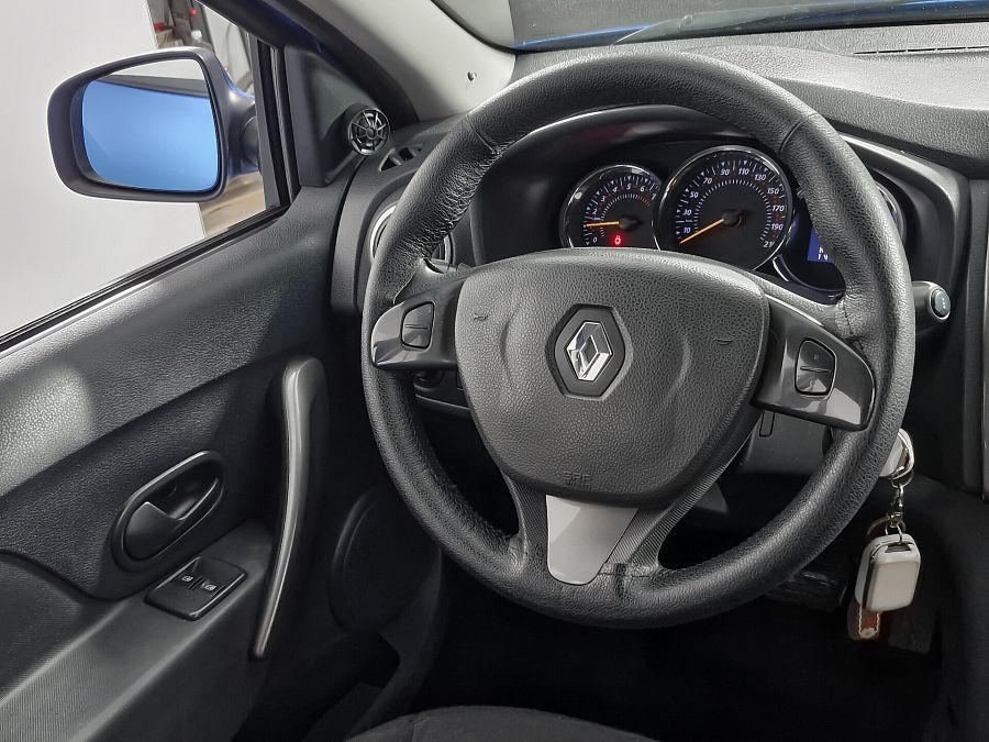 Renault Sandero Stepway 1.6 AMT (82 л.с.), 2015 Renault Sandero Stepway 1.6 AMT (82 л.с.), 2015