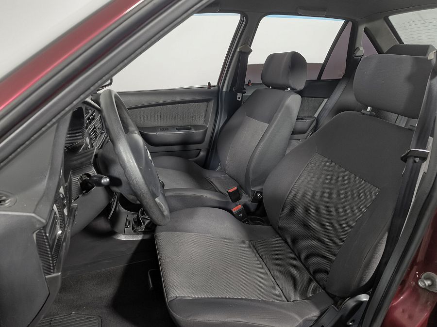 Daewoo Nexia 1.5 MT (80 л.с.), 2010 Daewoo Nexia 1.5 MT (80 л.с.), 2010