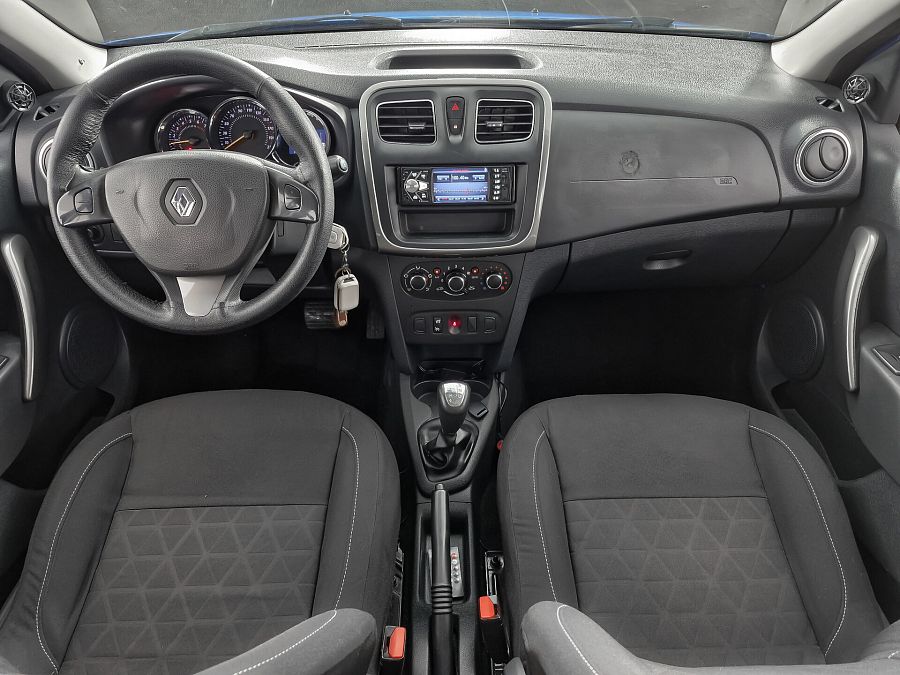 Renault Sandero Stepway 1.6 AMT (82 л.с.), 2015 Renault Sandero Stepway 1.6 AMT (82 л.с.), 2015