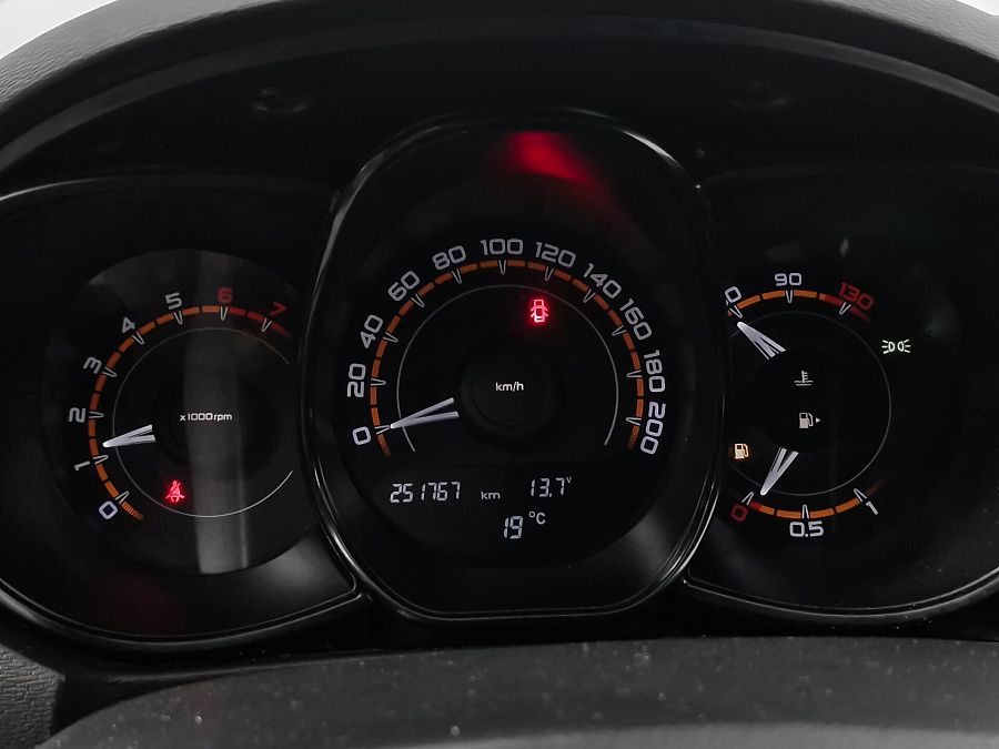 Lada (Ваз) Vesta 1.6 MT (106 л.с.), 2017 Lada (Ваз) Vesta 1.6 MT (106 л.с.), 2017