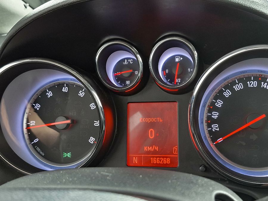 Opel Astra 1.6 AT (115 л.с.), 2011 Opel Astra 1.6 AT (115 л.с.), 2011