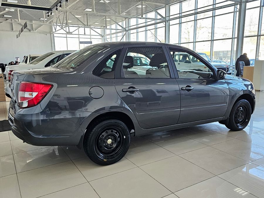 Lada (Ваз) Granta 1.6 MT (90 л.с.), 2026 Lada (Ваз) Granta 1.6 MT (90 л.с.), 2026