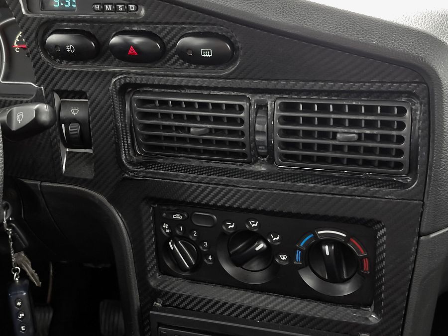 Daewoo Nexia 1.5 MT (80 л.с.), 2010 Daewoo Nexia 1.5 MT (80 л.с.), 2010