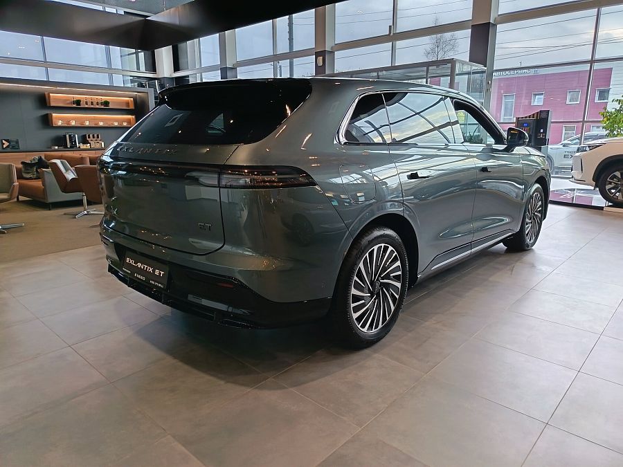 Exeed Exlantix ET 1.5hyb AT (469 л.с.) 4WD, 2026 Exeed Exlantix ET 1.5hyb AT (469 л.с.) 4WD, 2026