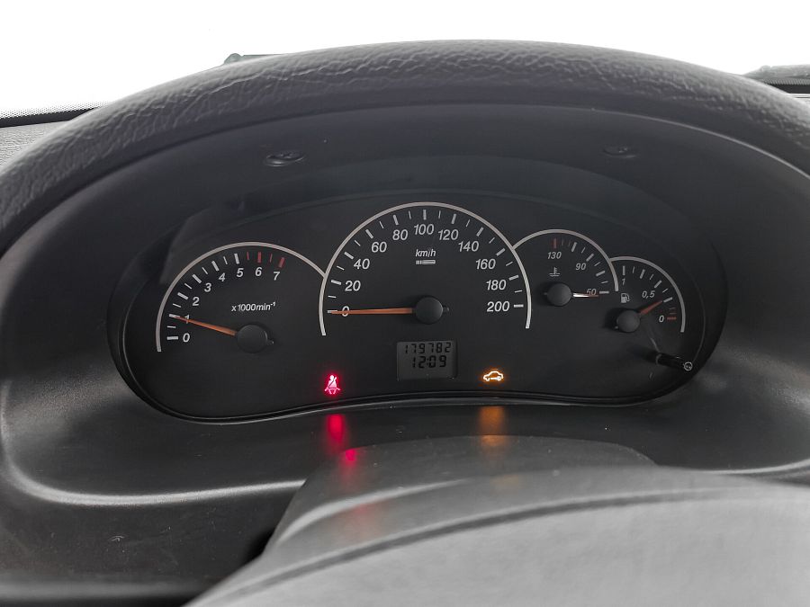 Lada (Ваз) Priora 1.6 MT (98 л.с.), 2013 Lada (Ваз) Priora 1.6 MT (98 л.с.), 2013