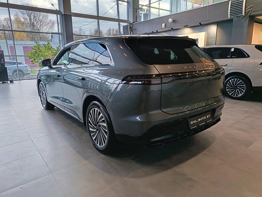 Exeed Exlantix ET 1.5hyb AT (469 л.с.) 4WD, 2026 Exeed Exlantix ET 1.5hyb AT (469 л.с.) 4WD, 2026