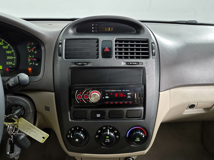 Kia Cerato 1.6 MT (105 л.с.), 2006 Kia Cerato 1.6 MT (105 л.с.), 2006