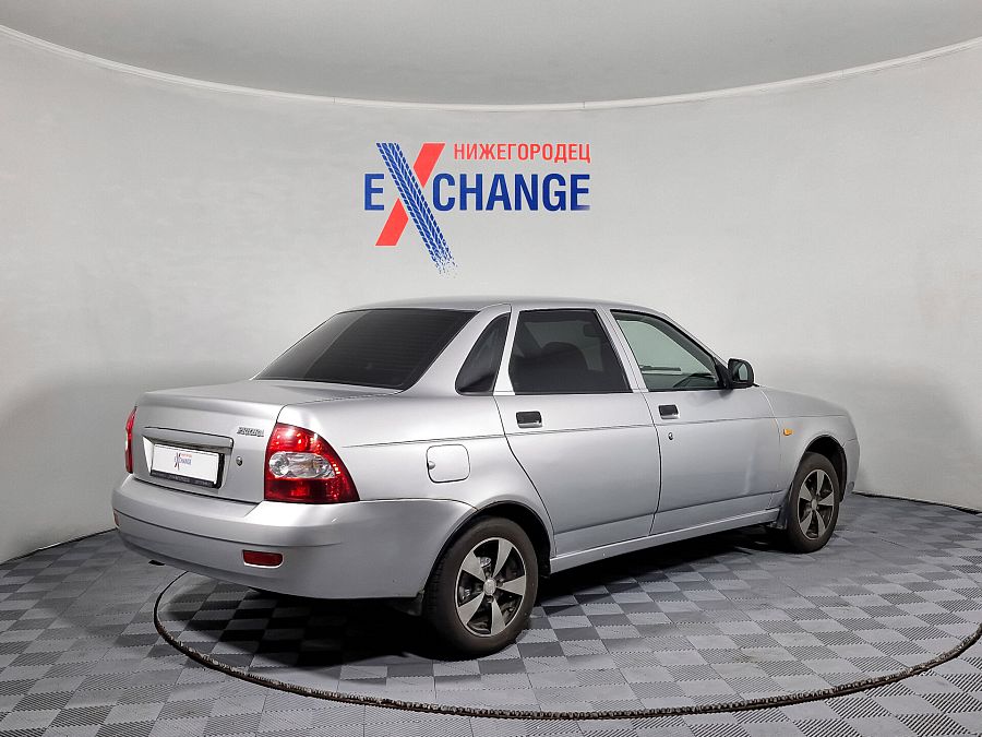 Lada (Ваз) Priora 1.6 MT (98 л.с.), 2010 Lada (Ваз) Priora 1.6 MT (98 л.с.), 2010