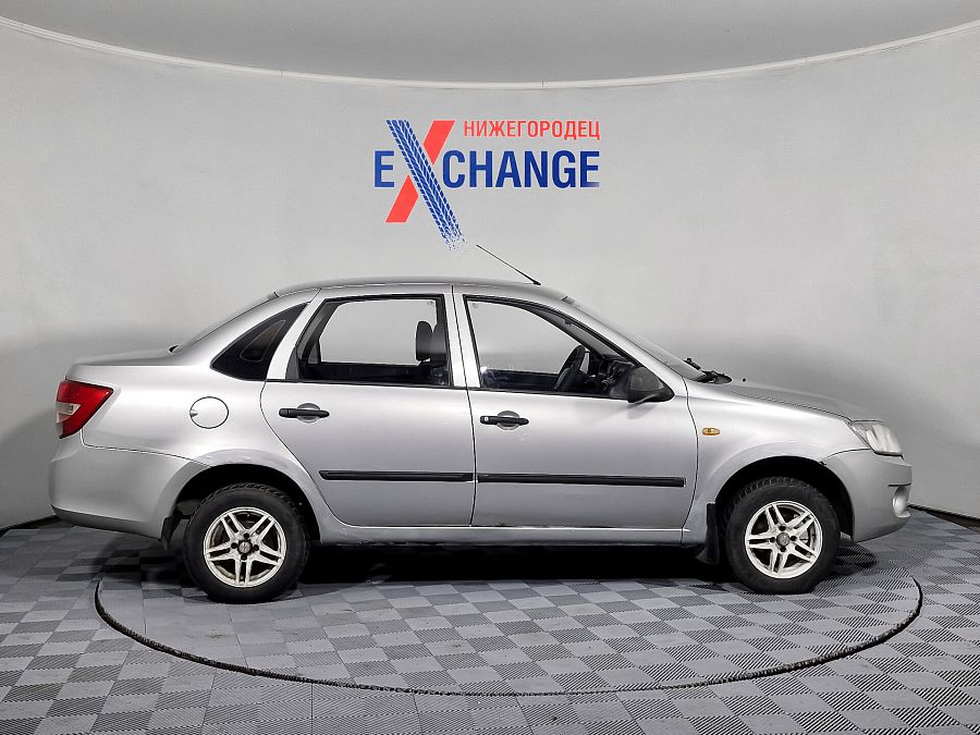 Lada (Ваз) Granta 1.6 MT (82 л.с.), 2013