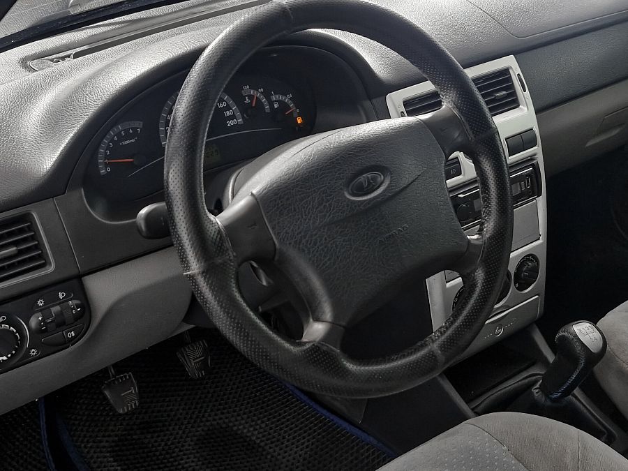 Lada (Ваз) Priora 1.6 MT (98 л.с.), 2008 Lada (Ваз) Priora 1.6 MT (98 л.с.), 2008