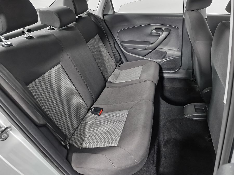 Volkswagen Polo 1.6 MT (105 л.с.), 2012