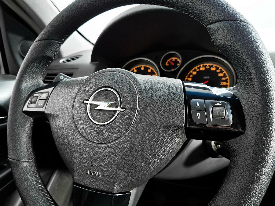 Opel Astra 1.8 MT (140 л.с.), 2007 Opel Astra 1.8 MT (140 л.с.), 2007