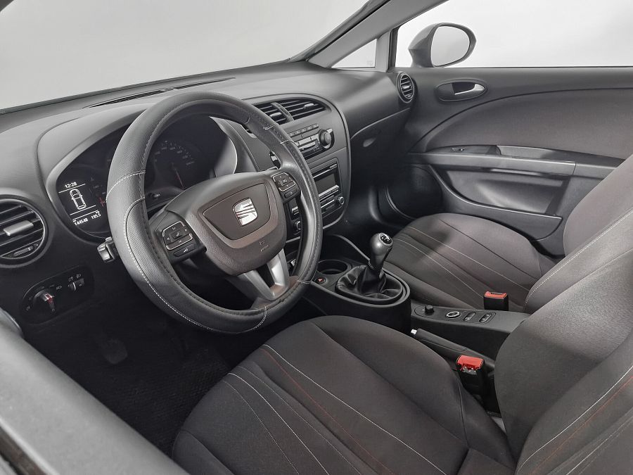 SEAT Leon 1.2 MT (105 л.с.), 2012 SEAT Leon 1.2 MT (105 л.с.), 2012